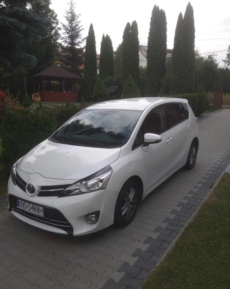 Toyota Verso cena 25000 przebieg: 325000, rok produkcji 2015 z Grybów małe 137